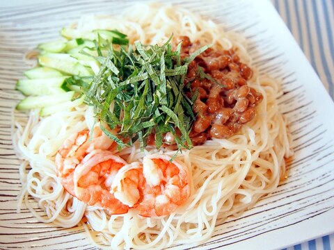 夏の納豆大葉ぶっかけレモンそうめん